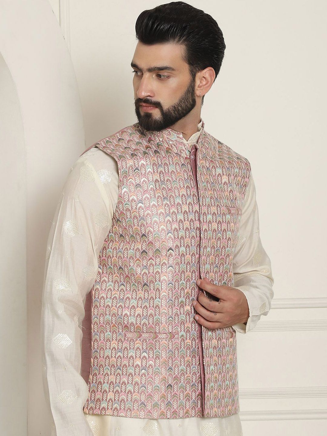 SOJANYA Jaket Tenun Nehru Bersulam