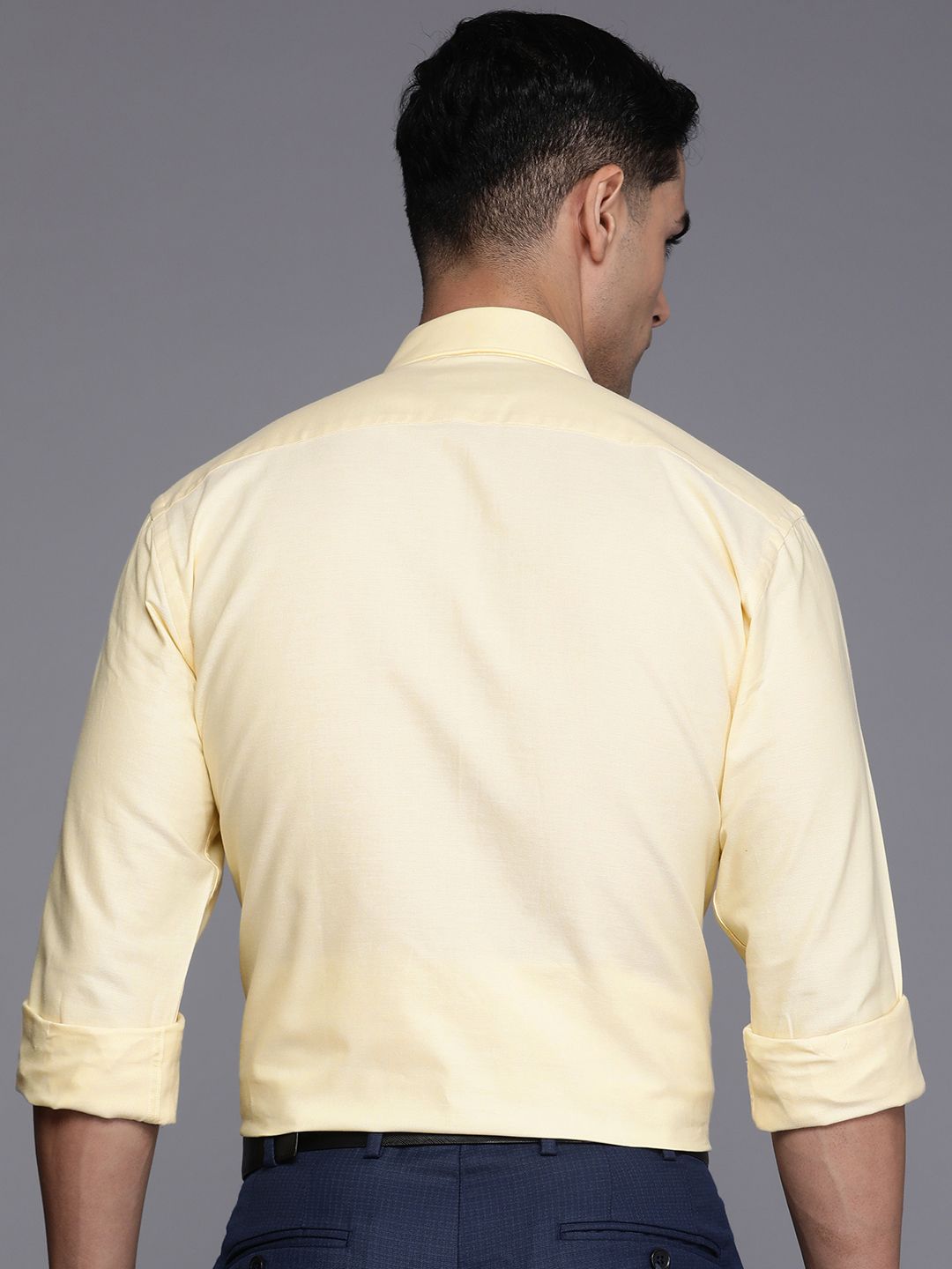 Raymond Pure Cotton Slim Fit Cutaway Collar Full Sleeves Formal Shirt