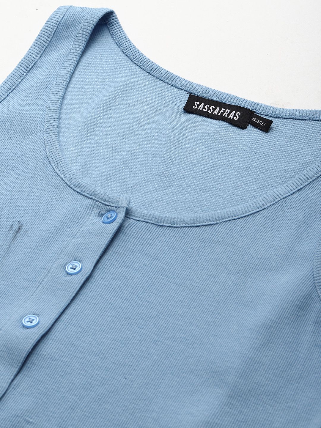 SASSAFRAS Blue Fitted Crop Top