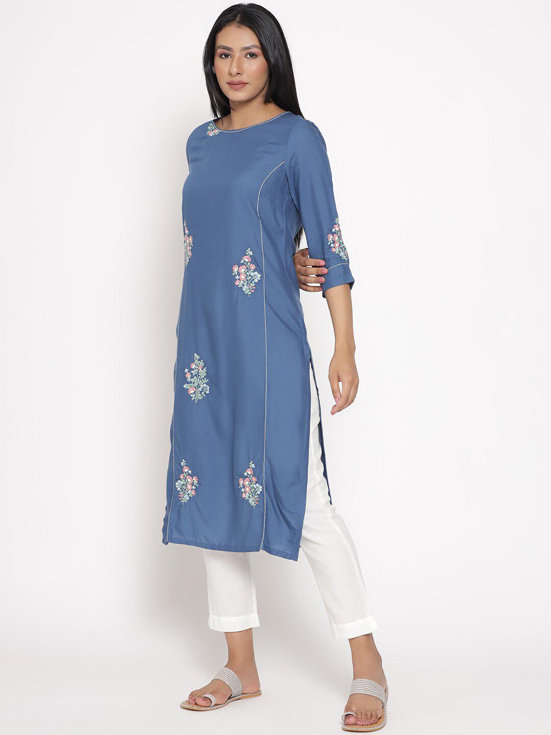 W Women Floral Embroidered Kurta