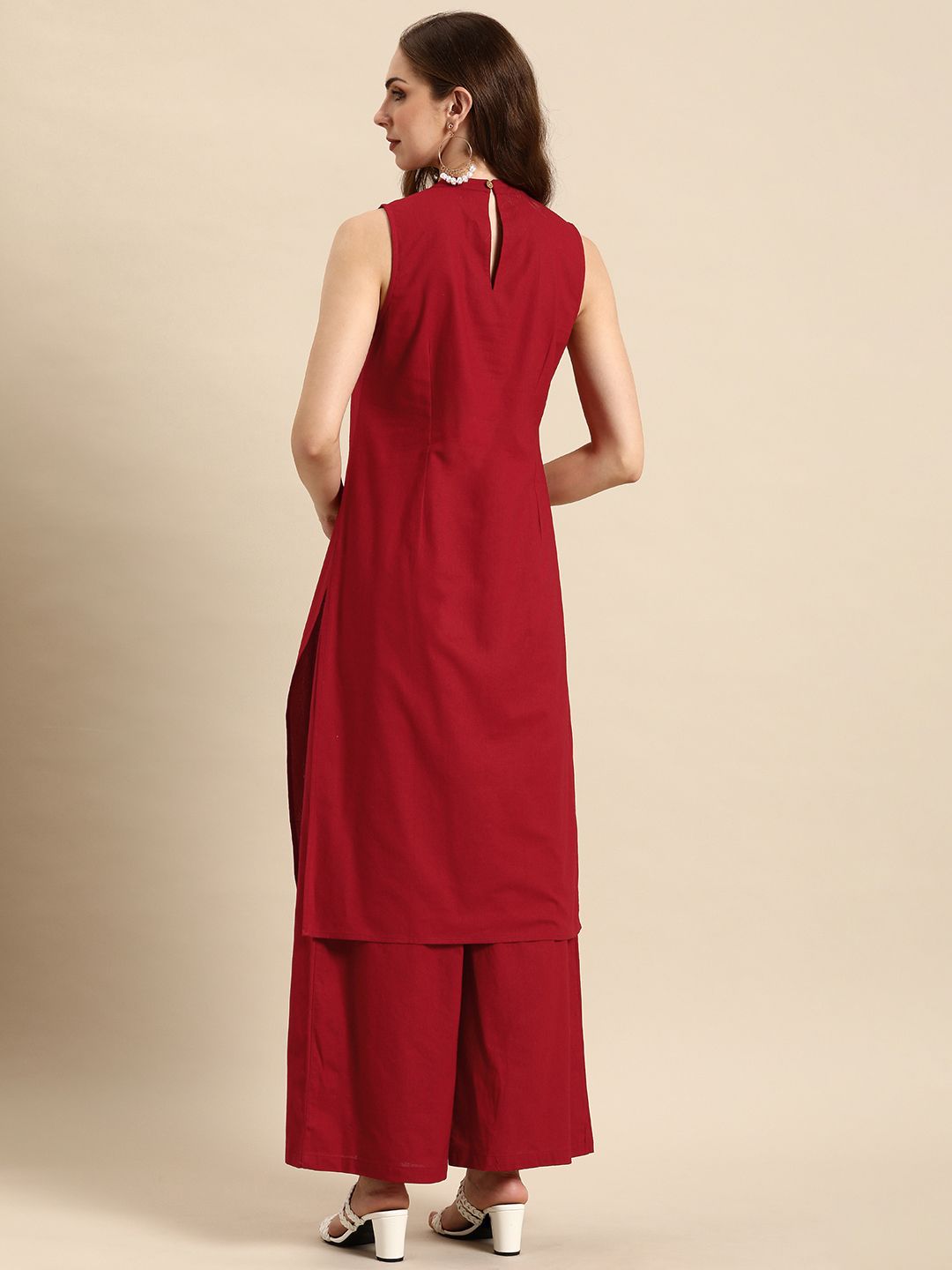 Anouk Women Solid Round Neck Pure Cotton Kurta