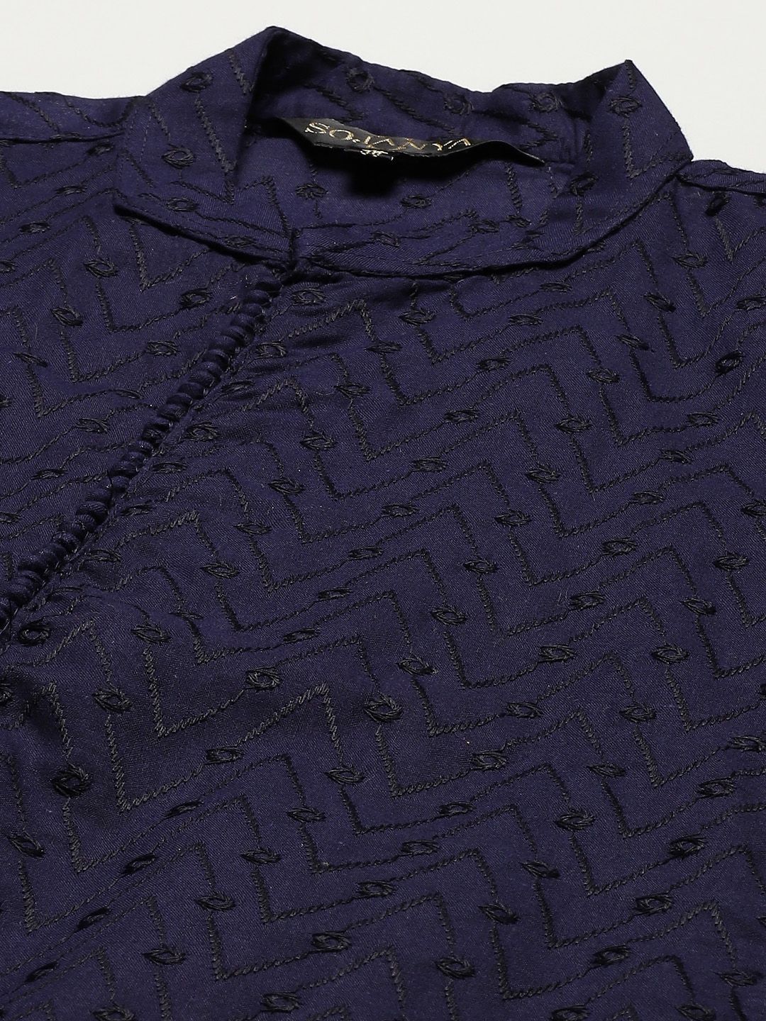 SOJANYA Men Navy Blue Ethnic Motifs Pure Cotton Kurta with Churidar & Nehru Jacket