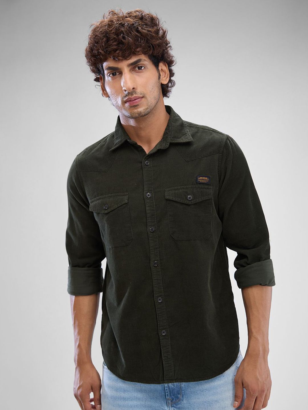 SPYKAR Men Slim Fit Opaque Solid Spread Collar Casual Shirt