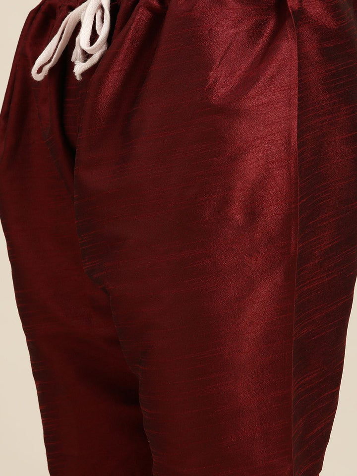 SOJANYA Men Maroon Kurta with Churidar