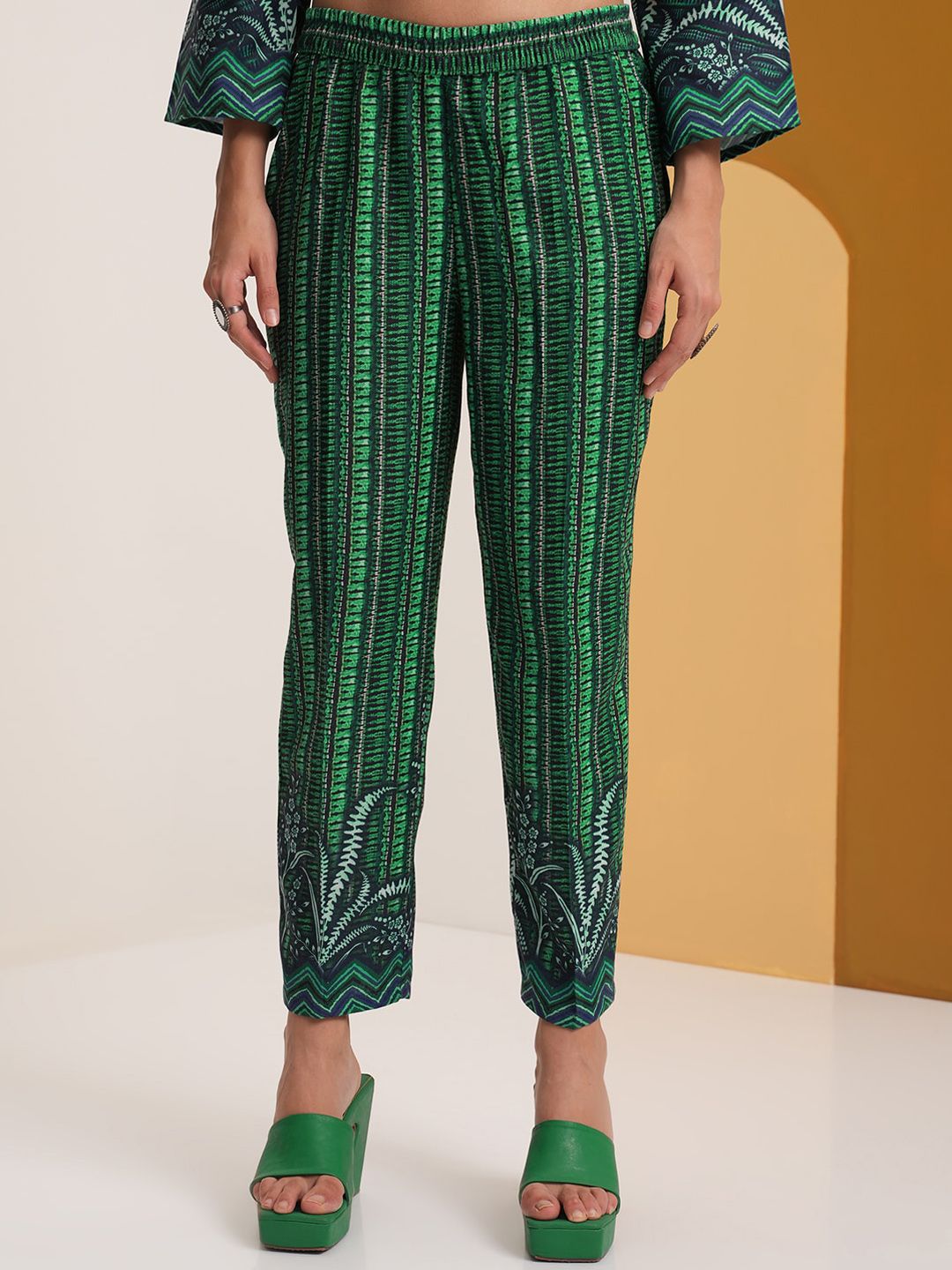 Vishudh Winter Regular Straight Kurta With Elasticated Trousers