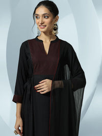 Libas Women Embroidered Thread Work Pure Cotton Kurta with Trousers & With Dupatta
