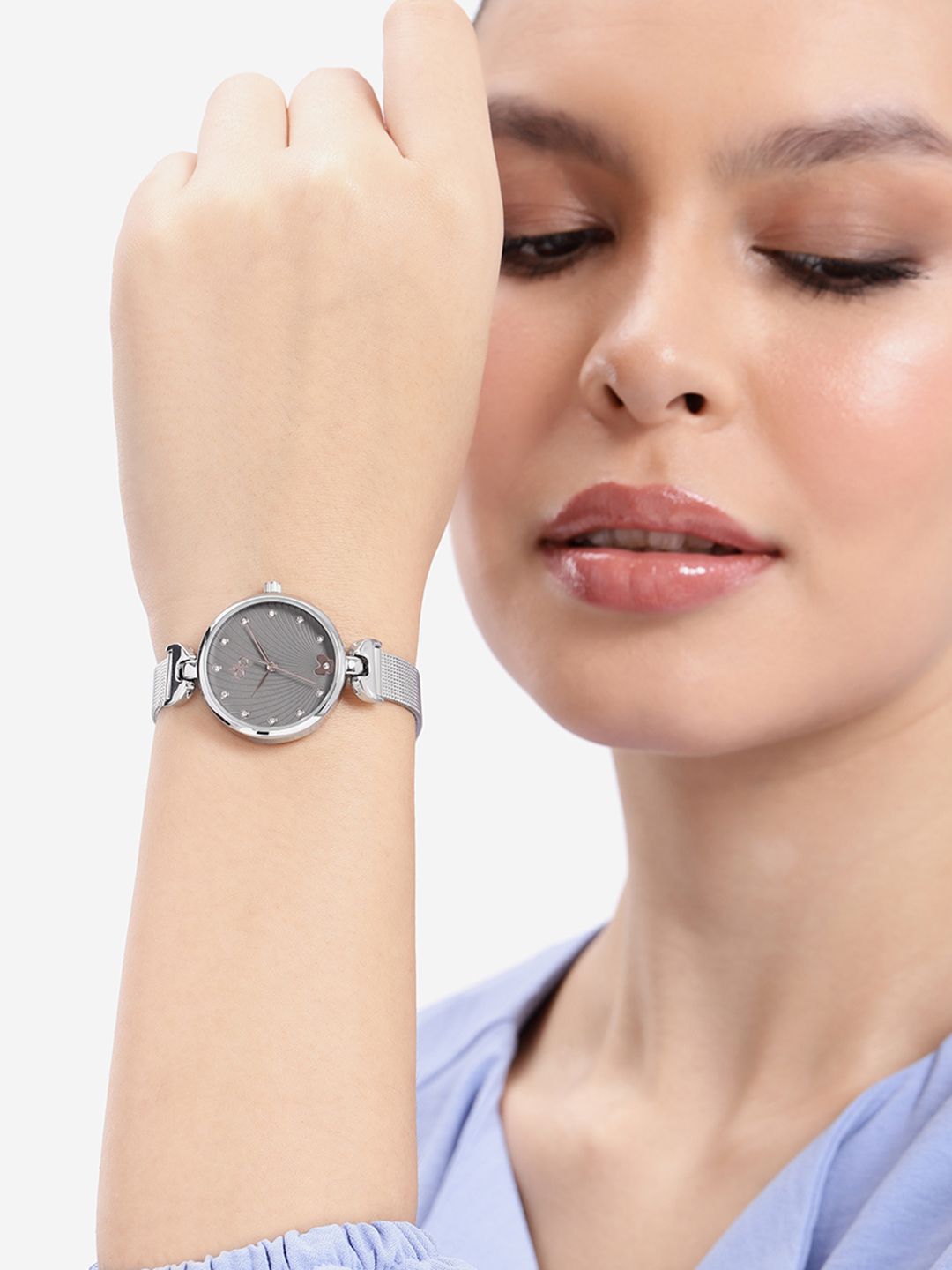 DressBerry Women Embellished Dial & Bracelet Style Straps Analogue Watch UT-A8648-GRY-DB