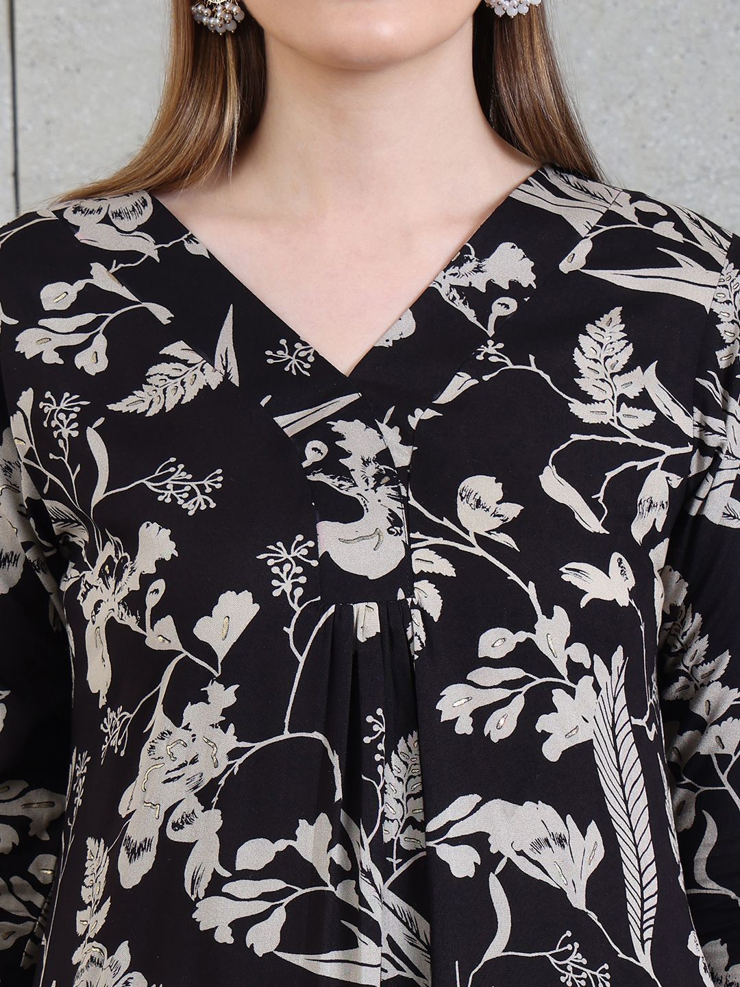 KALINI Women Floral Printed Regular Kurta with Palazzos
