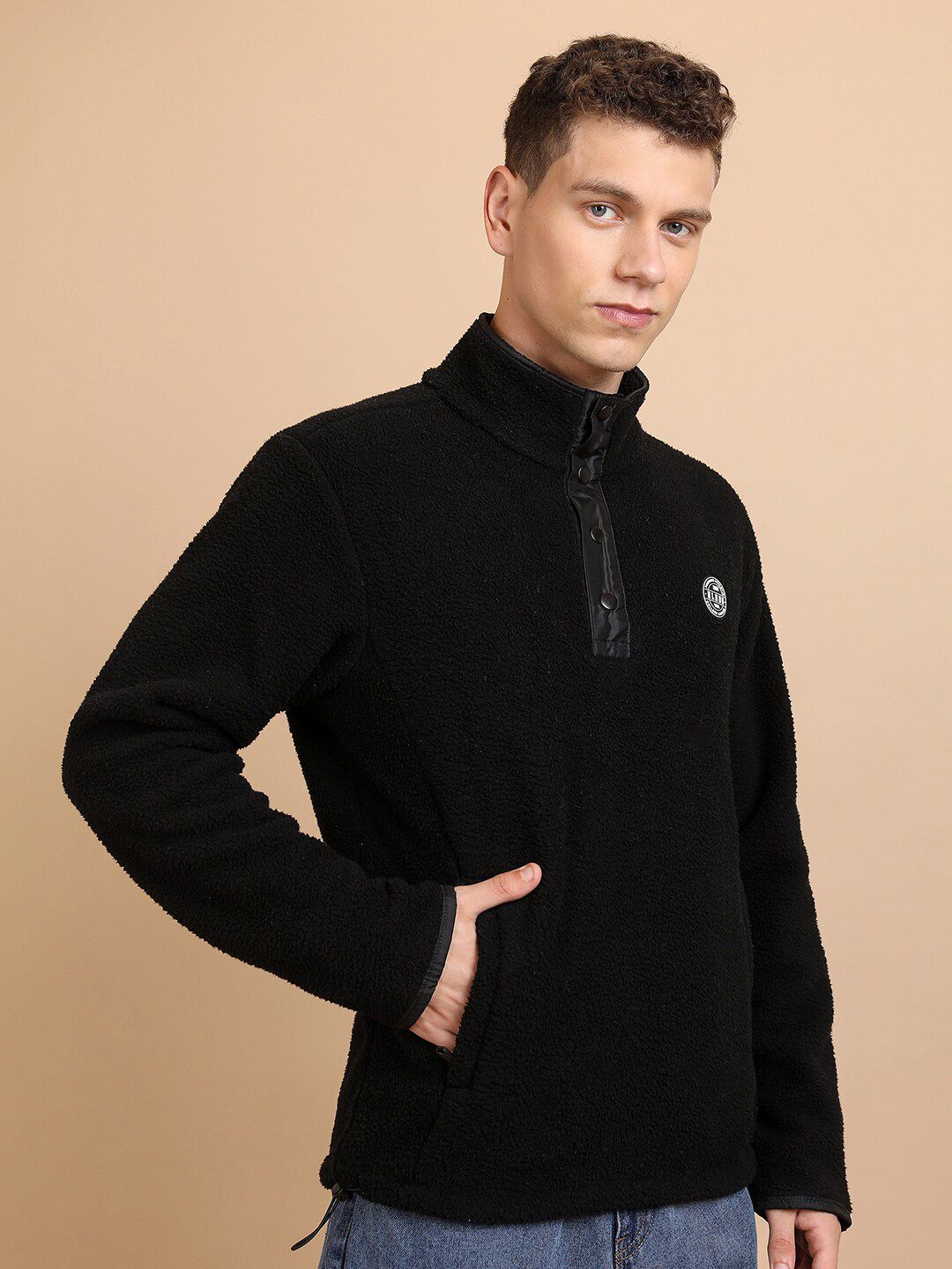 HIGHLANDER Black High Neck Sweatshirt