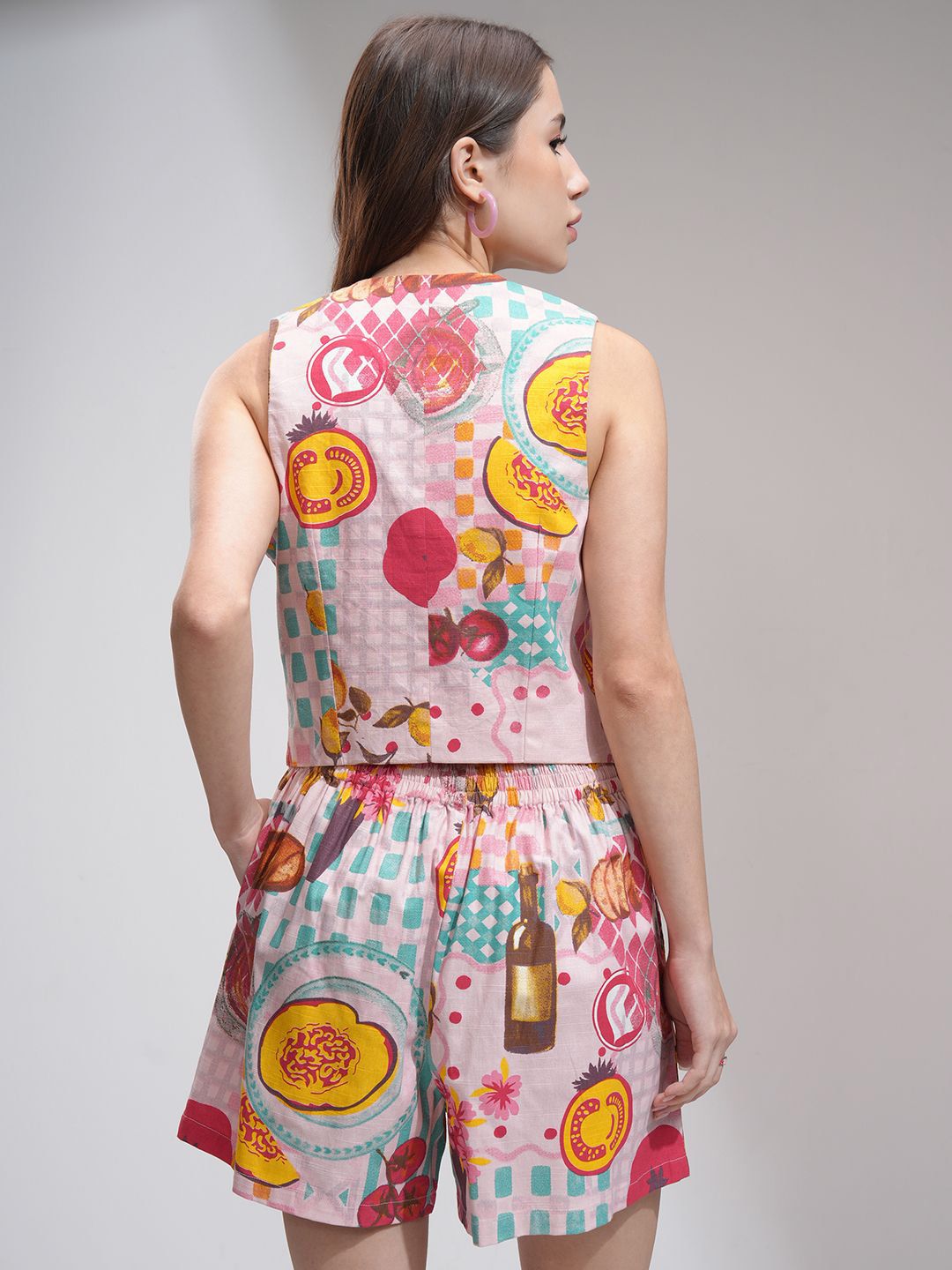 ESPYR By Tokyo Talkies Women Printed Waistcoat And Shorts Co-Ord Set