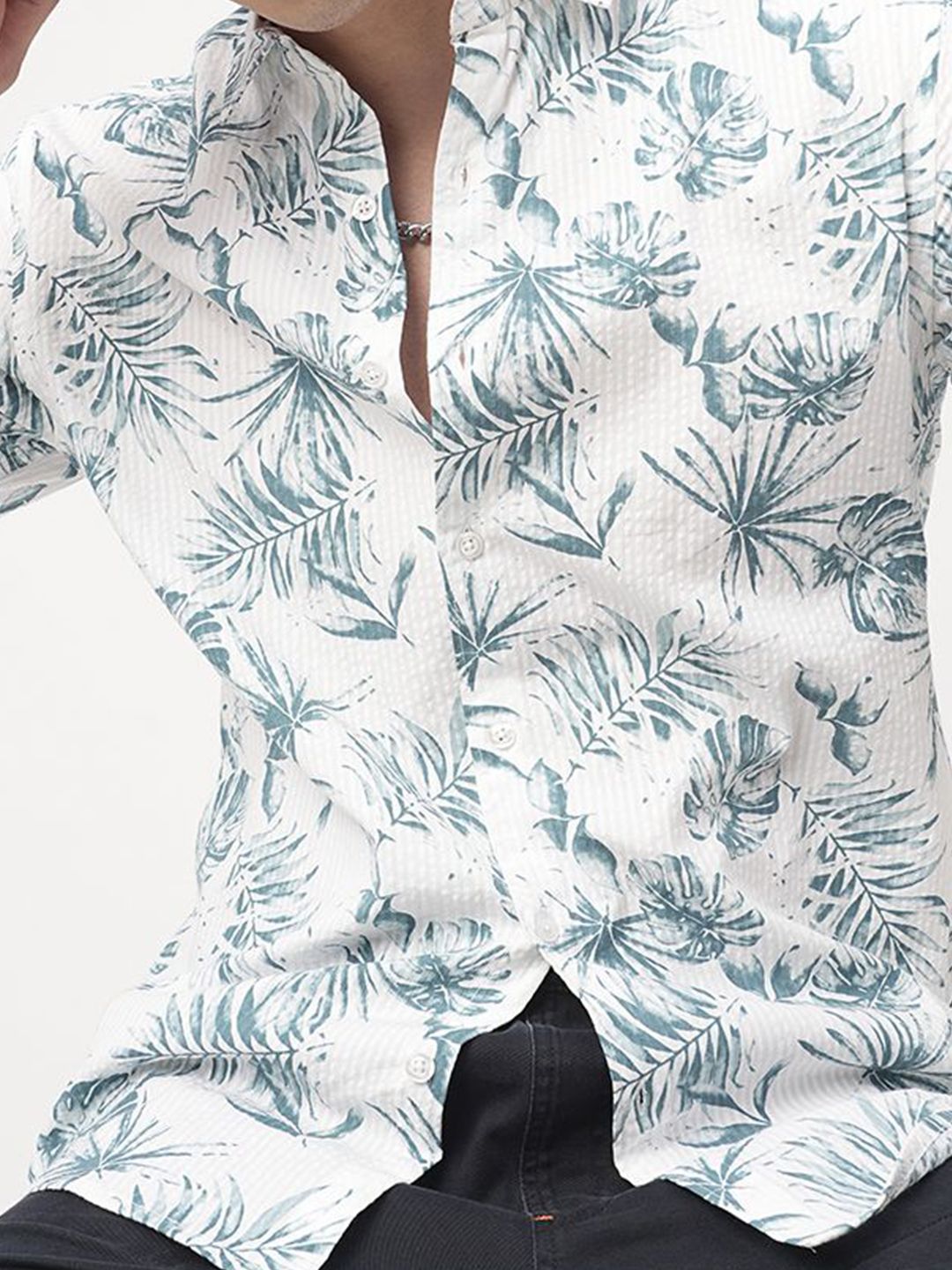 VASTRADO Men Classic Slim Fit Floral Opaque Printed Casual Shirt