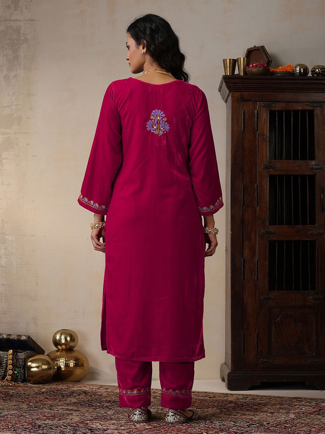 House of Chikankari Women Pink Velvet Chikankari Sulam Set Kurta