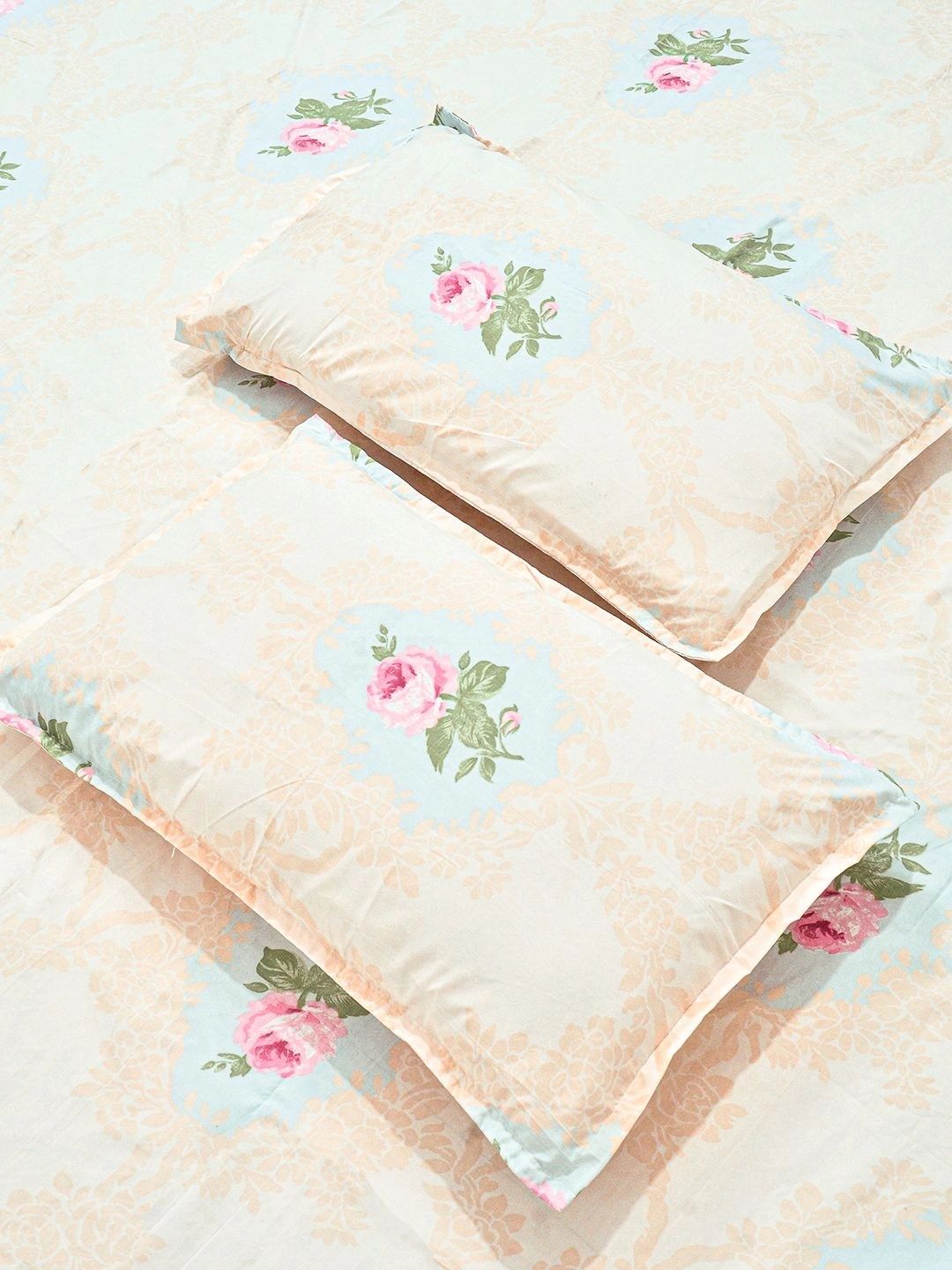 KLOTTHE Cream-Coloured & Pink Floral 300 TC King Bedsheet with 2 Pillow Covers