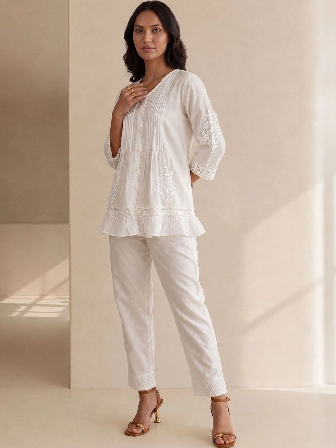 House of Chikankari Women Straight Casual Shirt