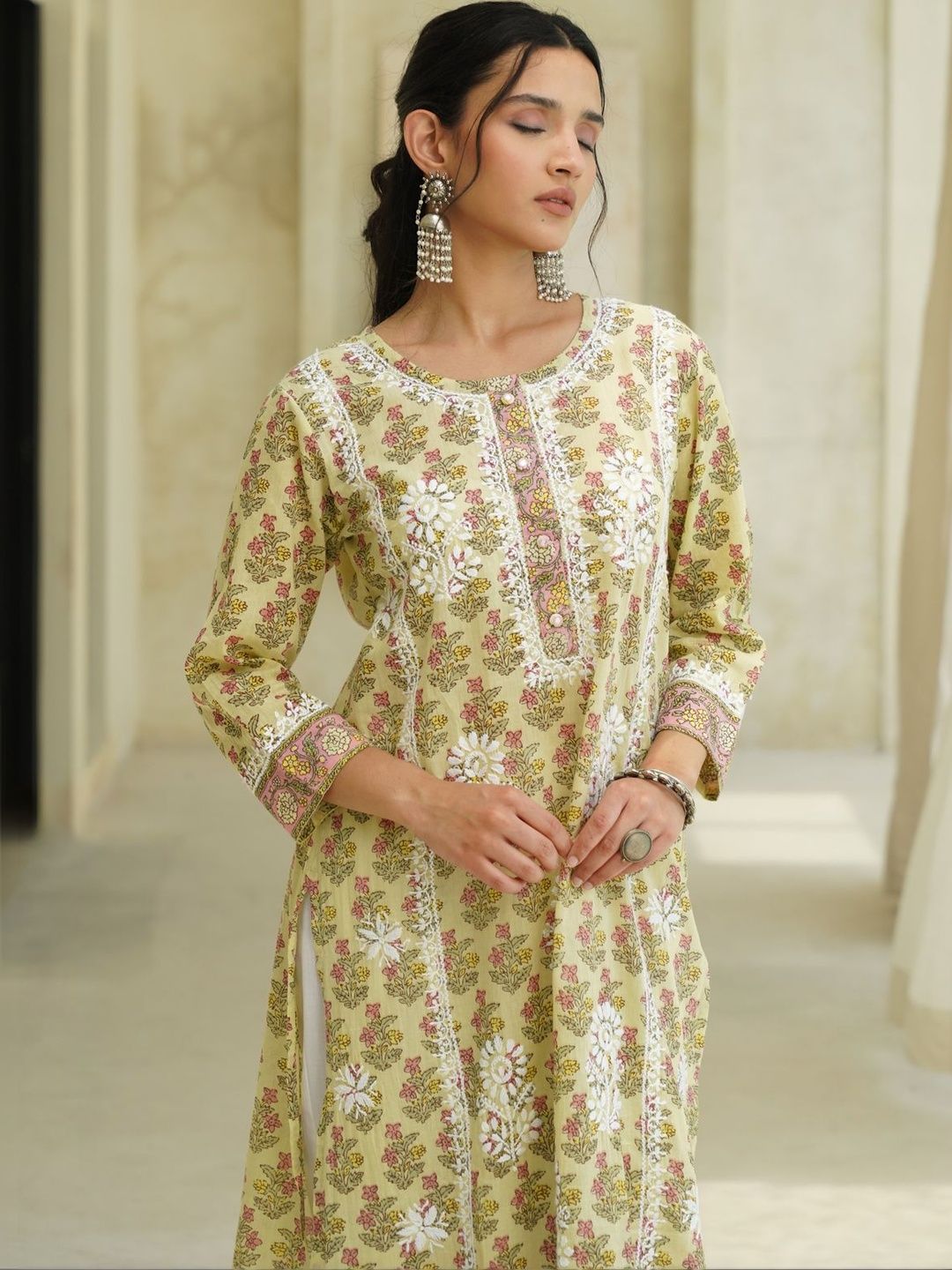 House of Chikankari Women Floral Printed Thread Work Indie Florals Kurta