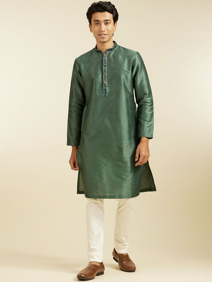 Diwas by Manyavar Mandarin Collar Straight Kurta