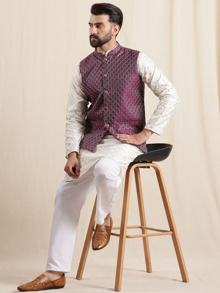 Anouk Men Sulam Kurta Biasa dengan Piyama