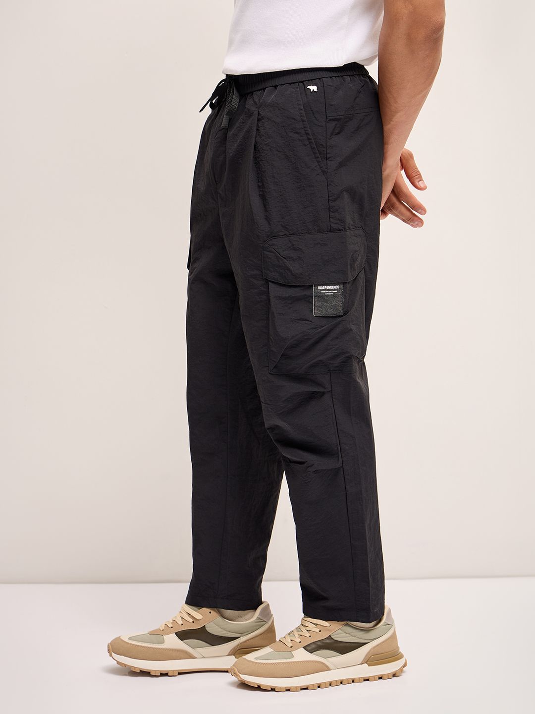 THE BEAR HOUSE Men Solid Cargo Trousers
