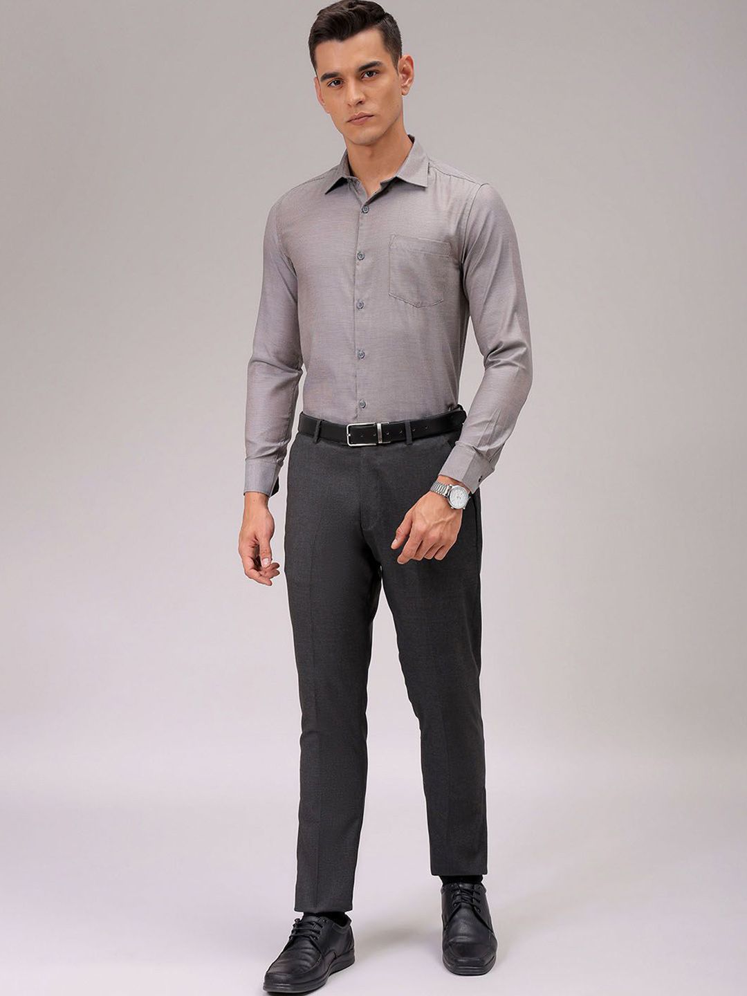 The Indian Garage Co. X Luxe Men Cutaway Collar Solid Slim Fit Formal Shirt