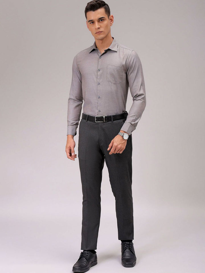 The Indian Garage Co. X Luxe Men Cutaway Collar Solid Slim Fit Formal Shirt