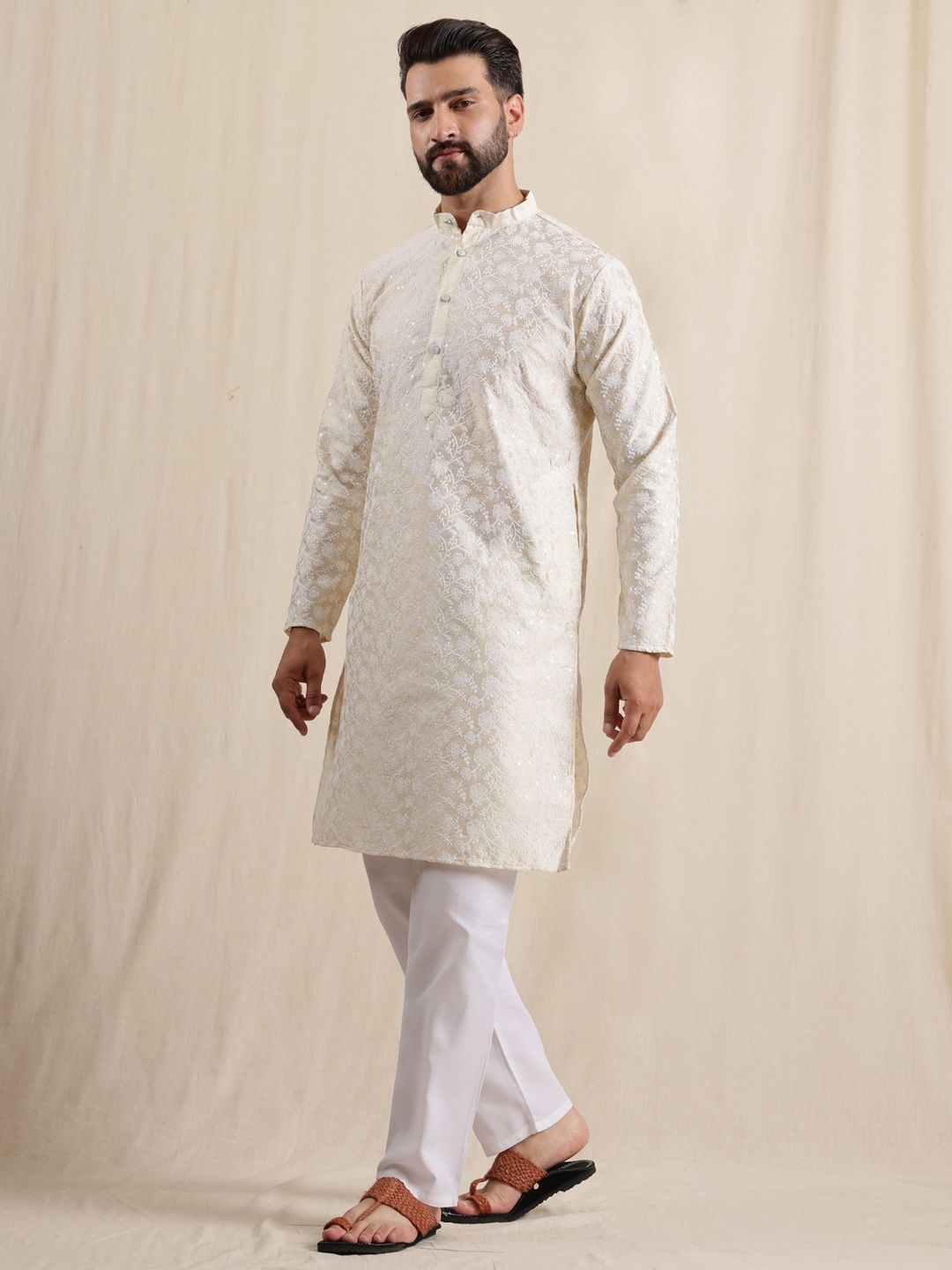 Anouk Ethnic Motifs Embroidered Mandarin Collar Jodhpuri Kurta With Pyjamas & Nehru Jacket