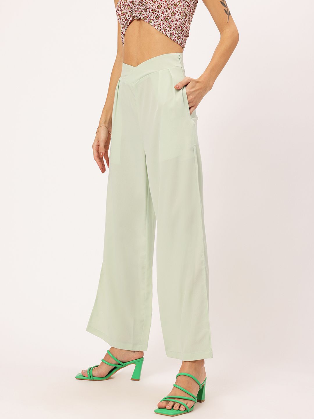 DressBerry Women Elegant Essence Stylised Waist High-Rise Pleated Trousers