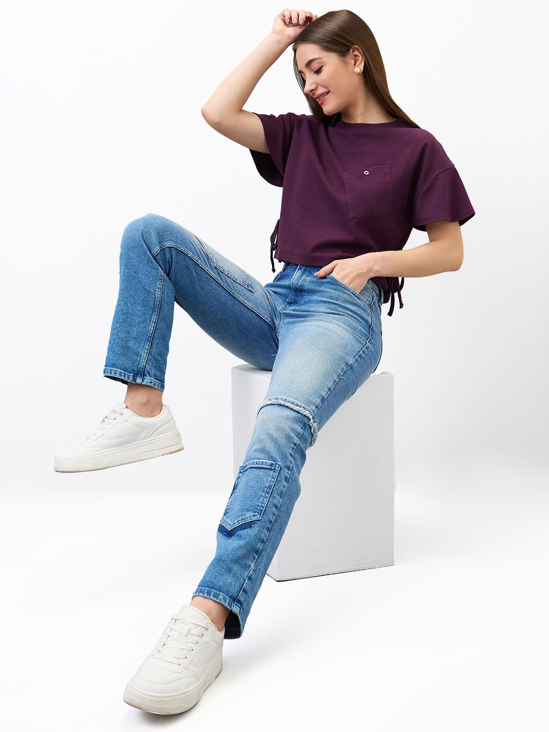 SPYKAR Women Slim Fit Mildly Distressed Heavy Fade Jeans