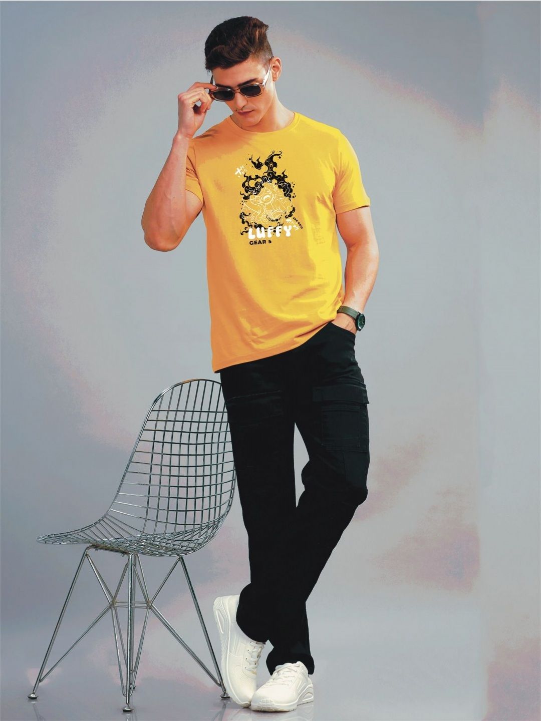 ADRO Men Printed Applique T-shirt
