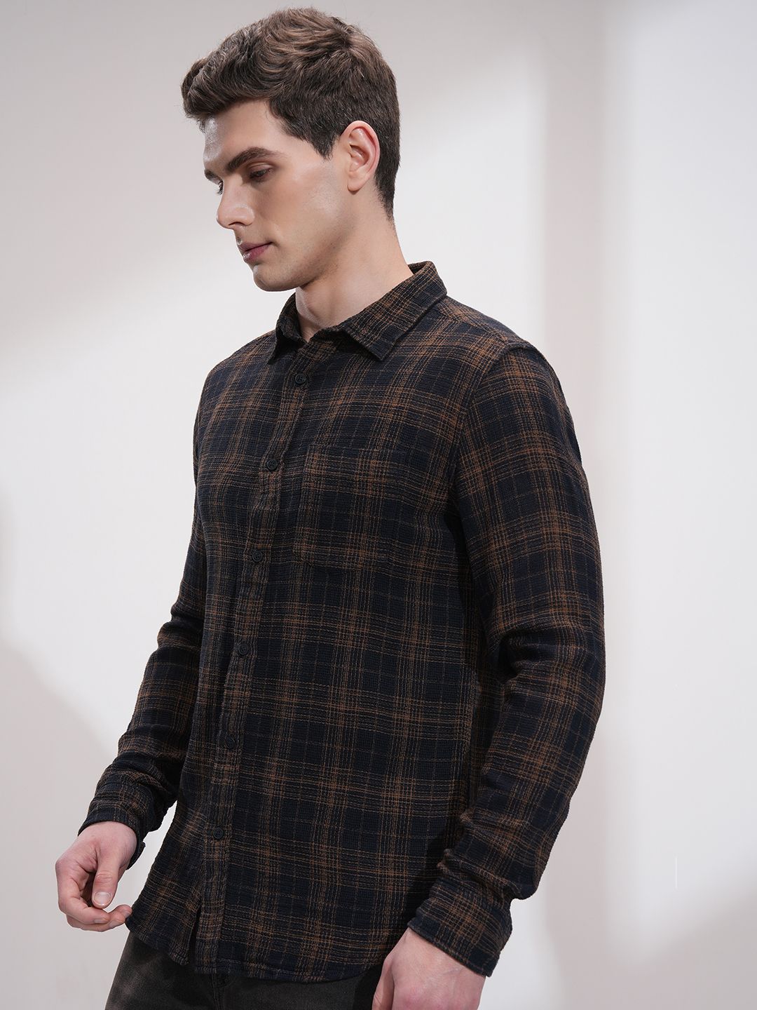 HIGHLANDER Men Slim Fit Opaque Checked Casual Shirt