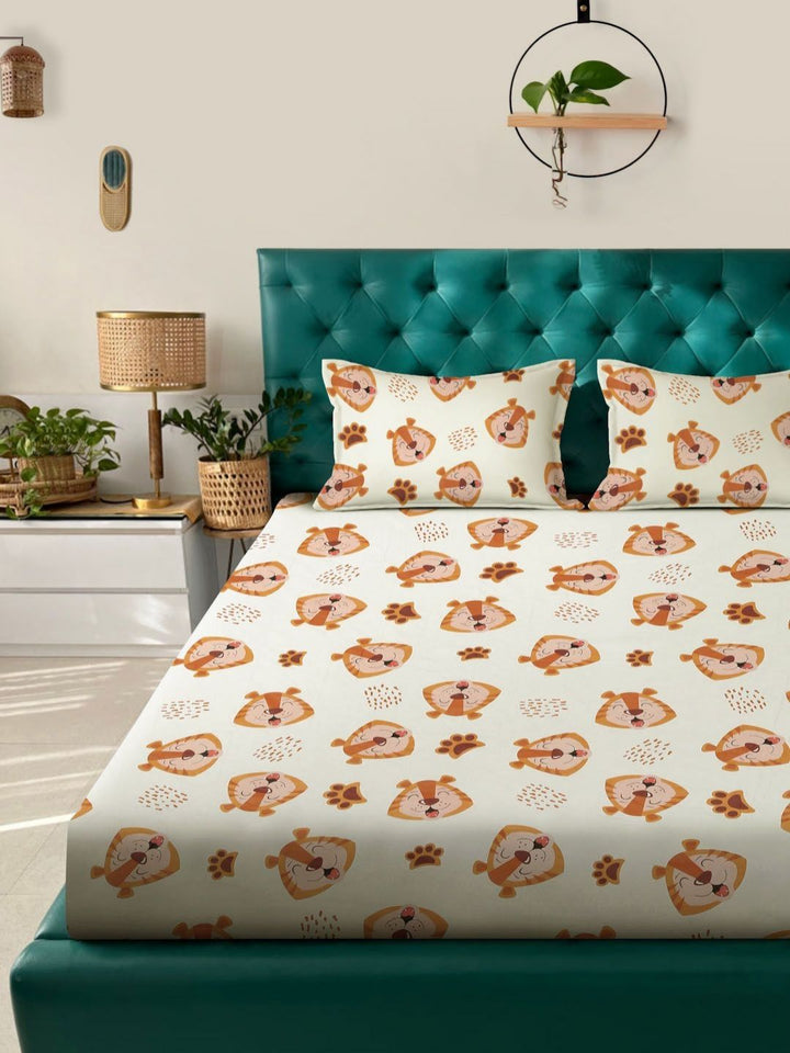Myntra Elegant Homes Cream Watak Kartun Kapas Tulen 400 TC Cadar Superfine King dengan 2 Sarung Bantal-98 x 87 inci