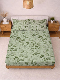 KLOTTHE Green Floral 300 TC King Bedsheet with 2 Pillow Covers