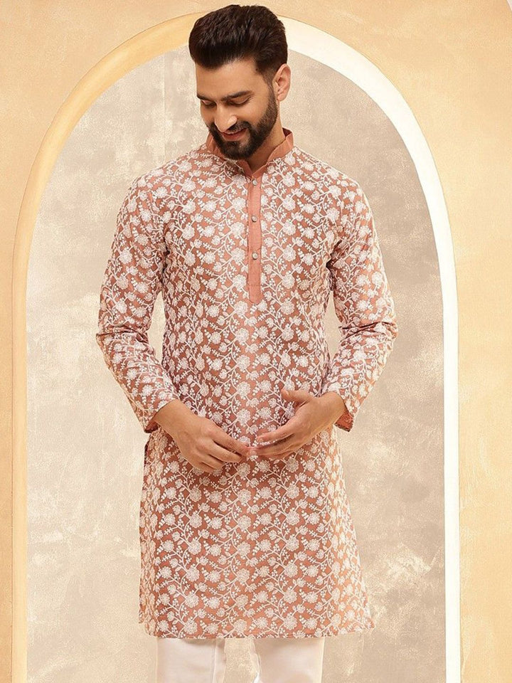 Anouk Peach & White Band Collar Floral Sulam Kurta Lurus
