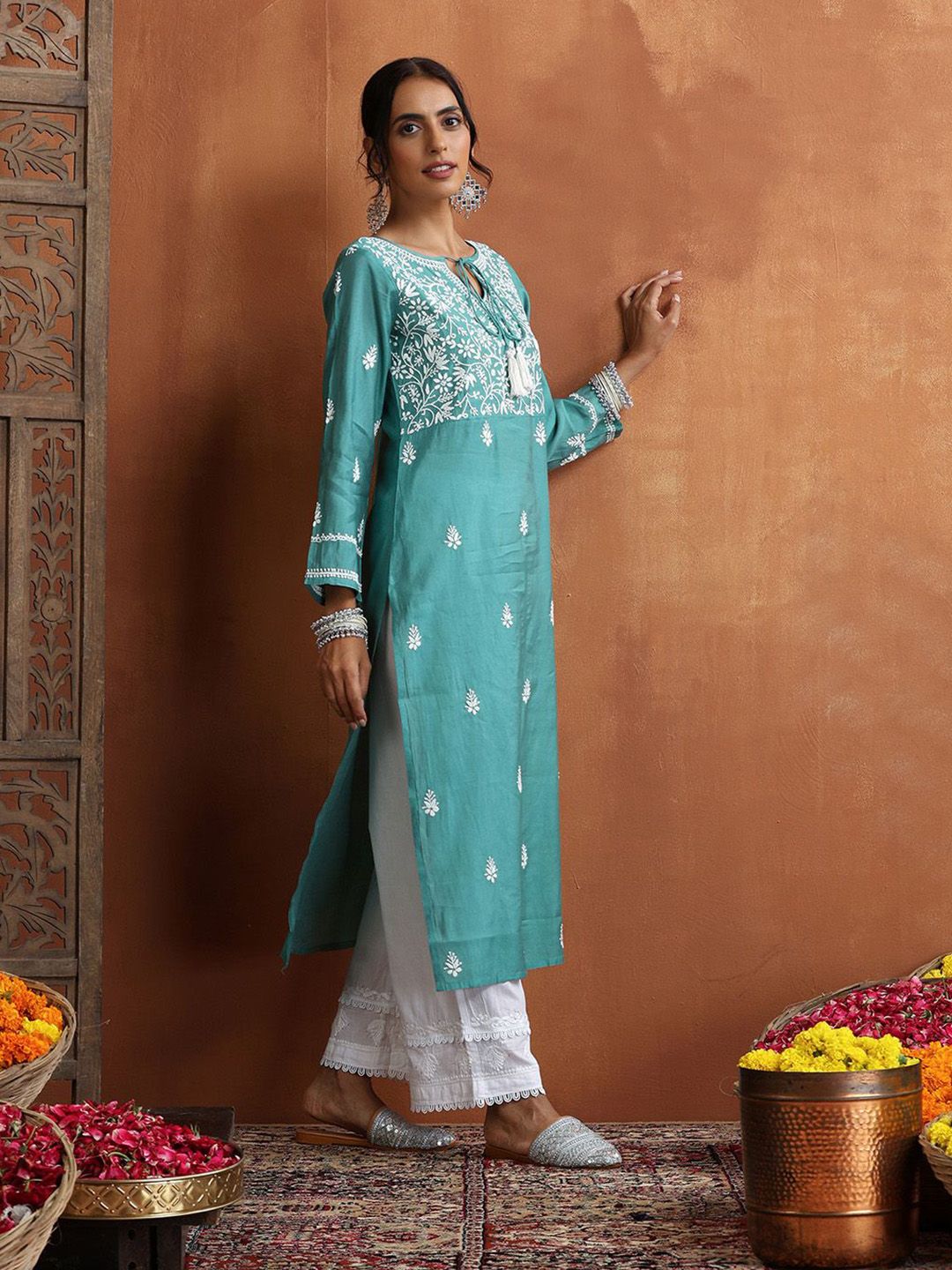 Rumah Wanita Chikankari Kurta Bersulam Chanderi Hijau Chikankari