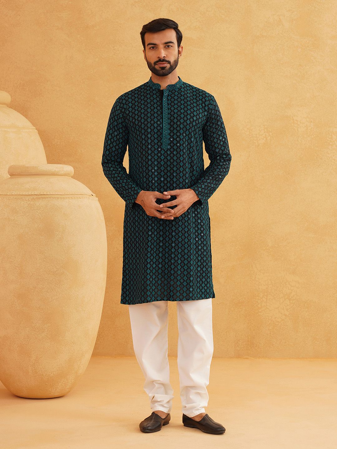 SOJANYA Geometric Embroidered Sequinned Pure Cotton Straight Kurta