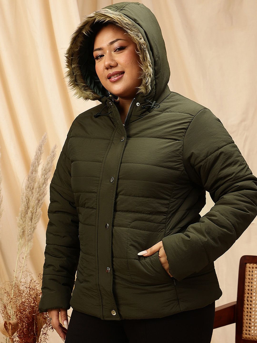 CURVY STREET Plus Size Hooded Neck Long Sleeves Puffer Jacket