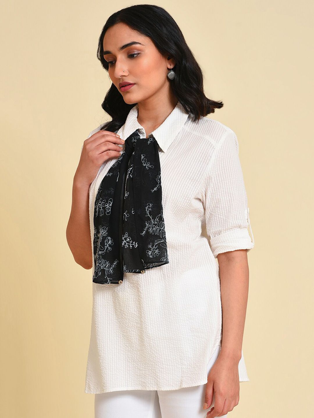 W Roll-Up Sleeves Cotton Shirt Style Top With Detachable Scarf