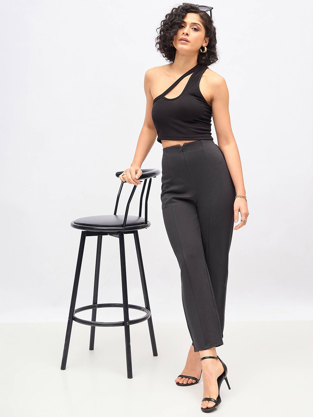 SASSAFRAS Women Charcoal Straight Fit High-Rise Pleated Trousers