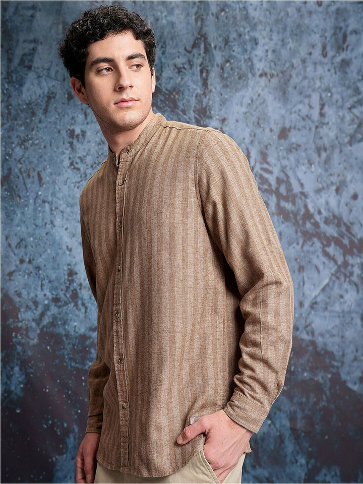 Locomotive Men Brown. Linen Blend Textured Striper Stand-Up Collar Regular Shirt