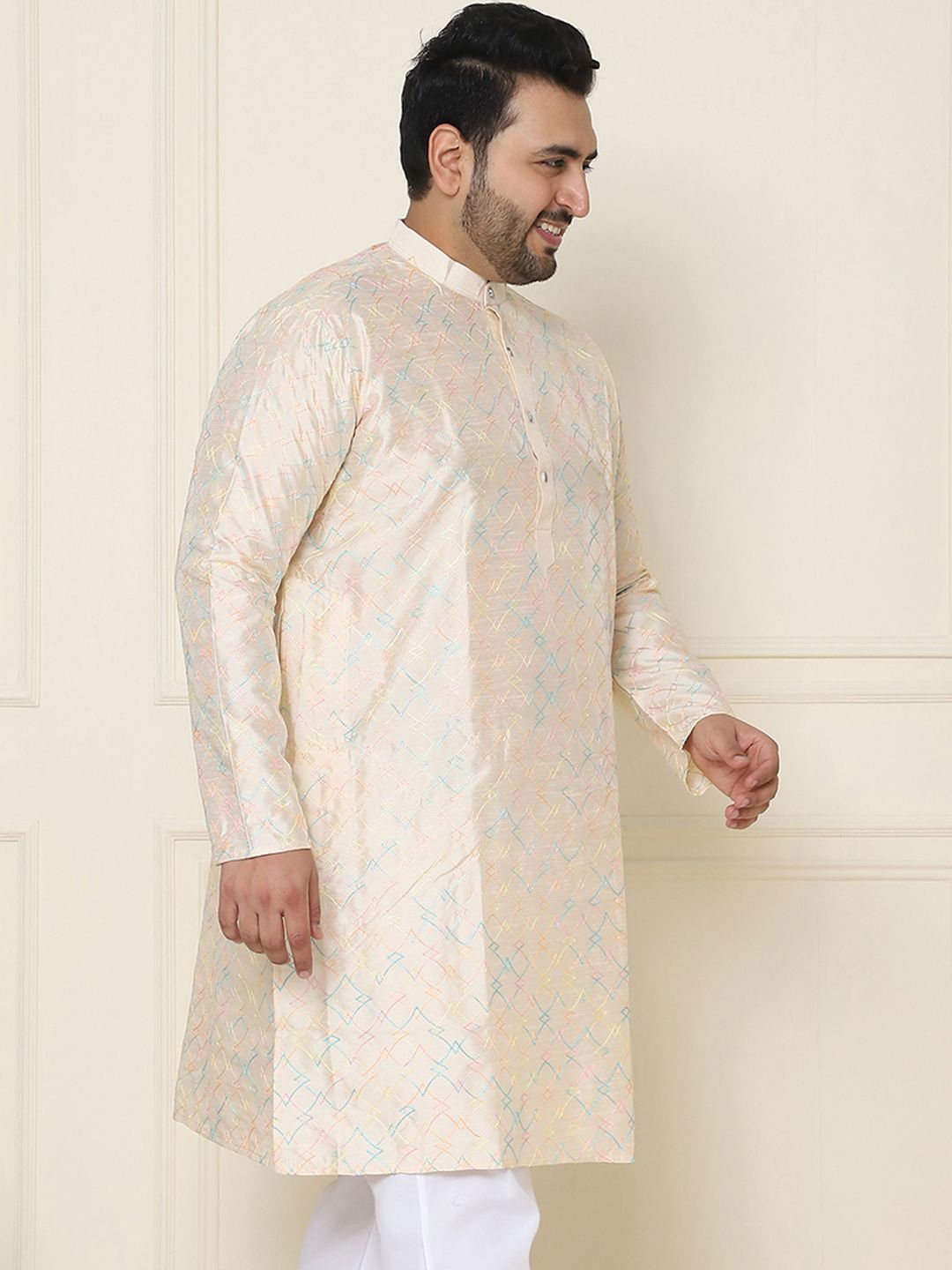 SOJANYA PLUS Embroidered Thread Work Kurta