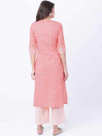 Vishudh Women Coral & Off-White Striped Straight Kurta