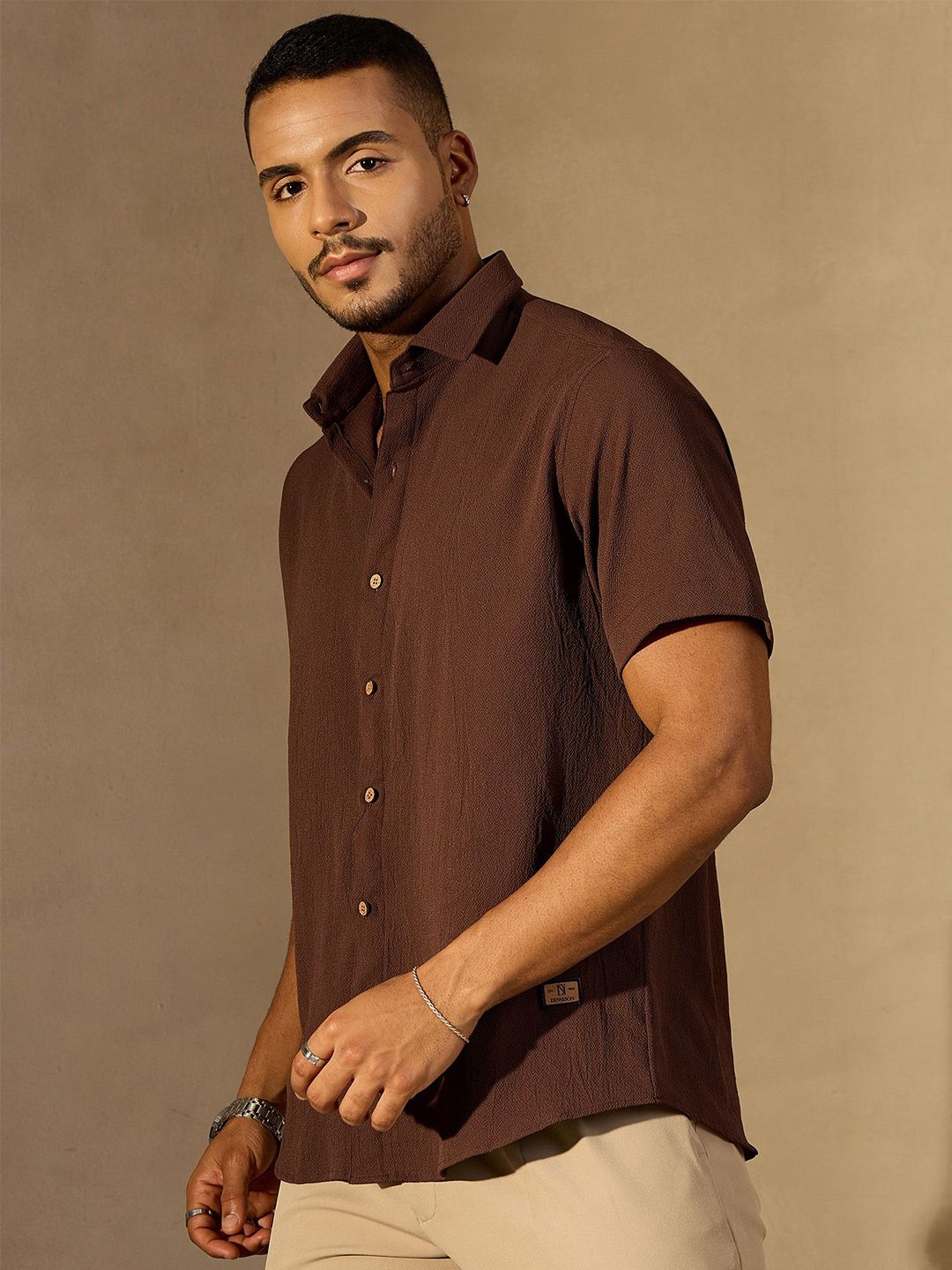 DENNISON Men Solid Spread Collar Oversized Smart Casual Shirt