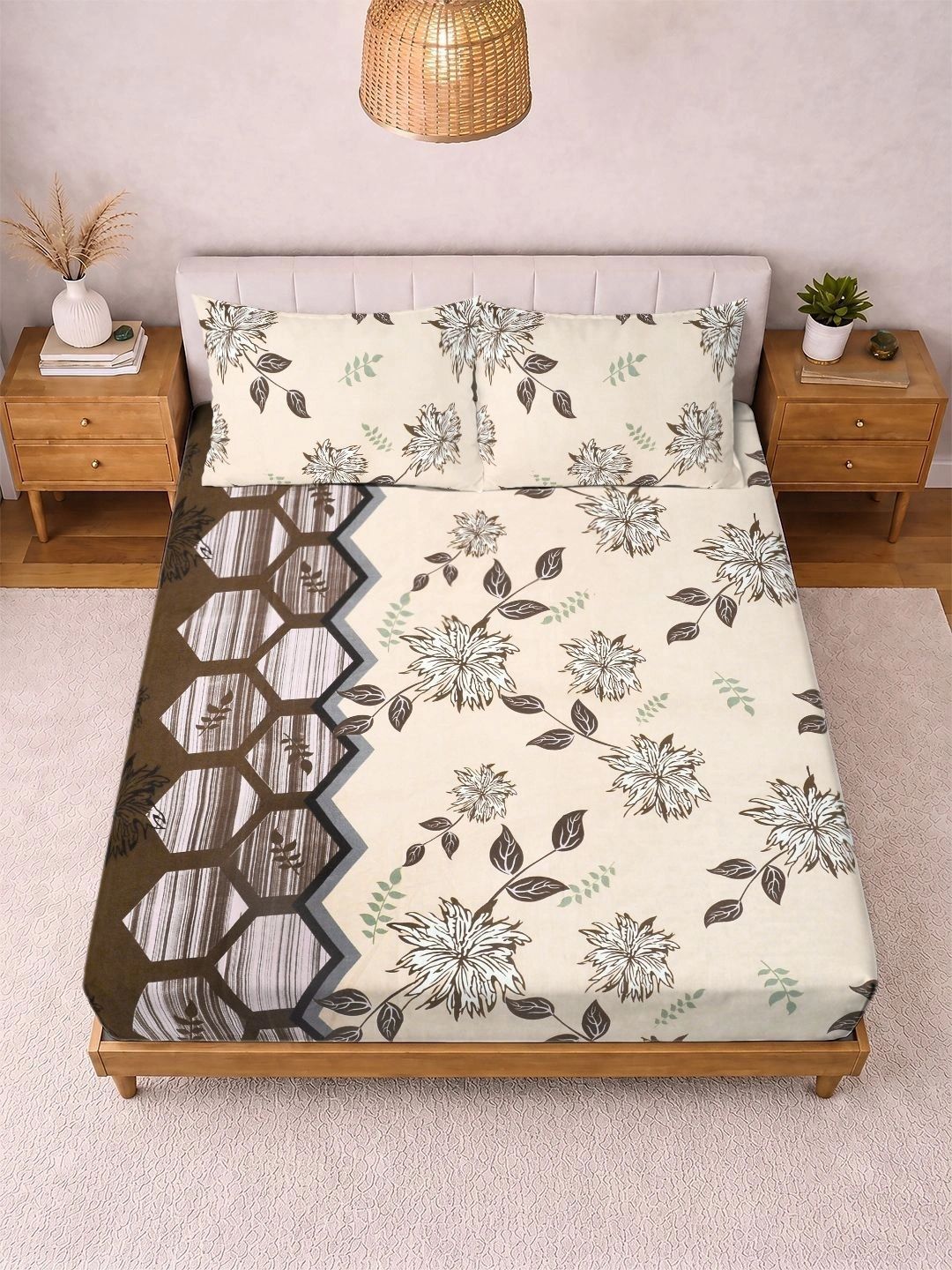 KLOTTHE Beige Floral 300 TC King Bedsheet with 2 Pillow Covers