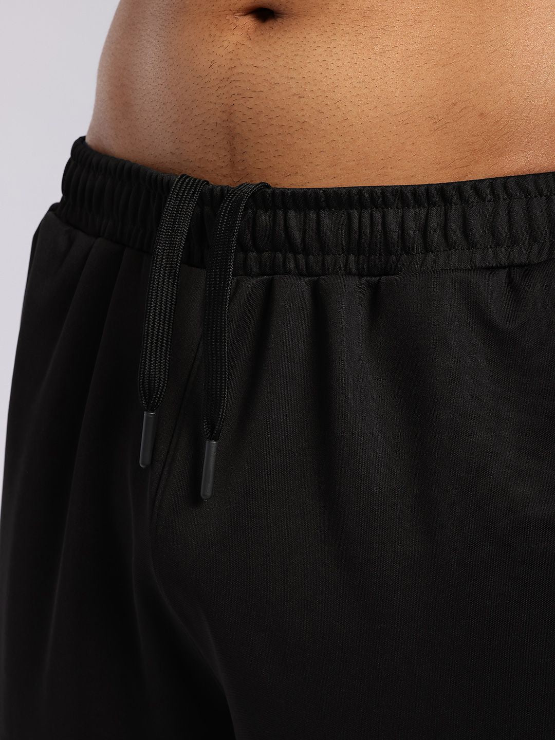 HRX oleh Hrithik Roshan Men Brand Logo Cetak Perincian Mid-Rise Rapid-Dry Joggers