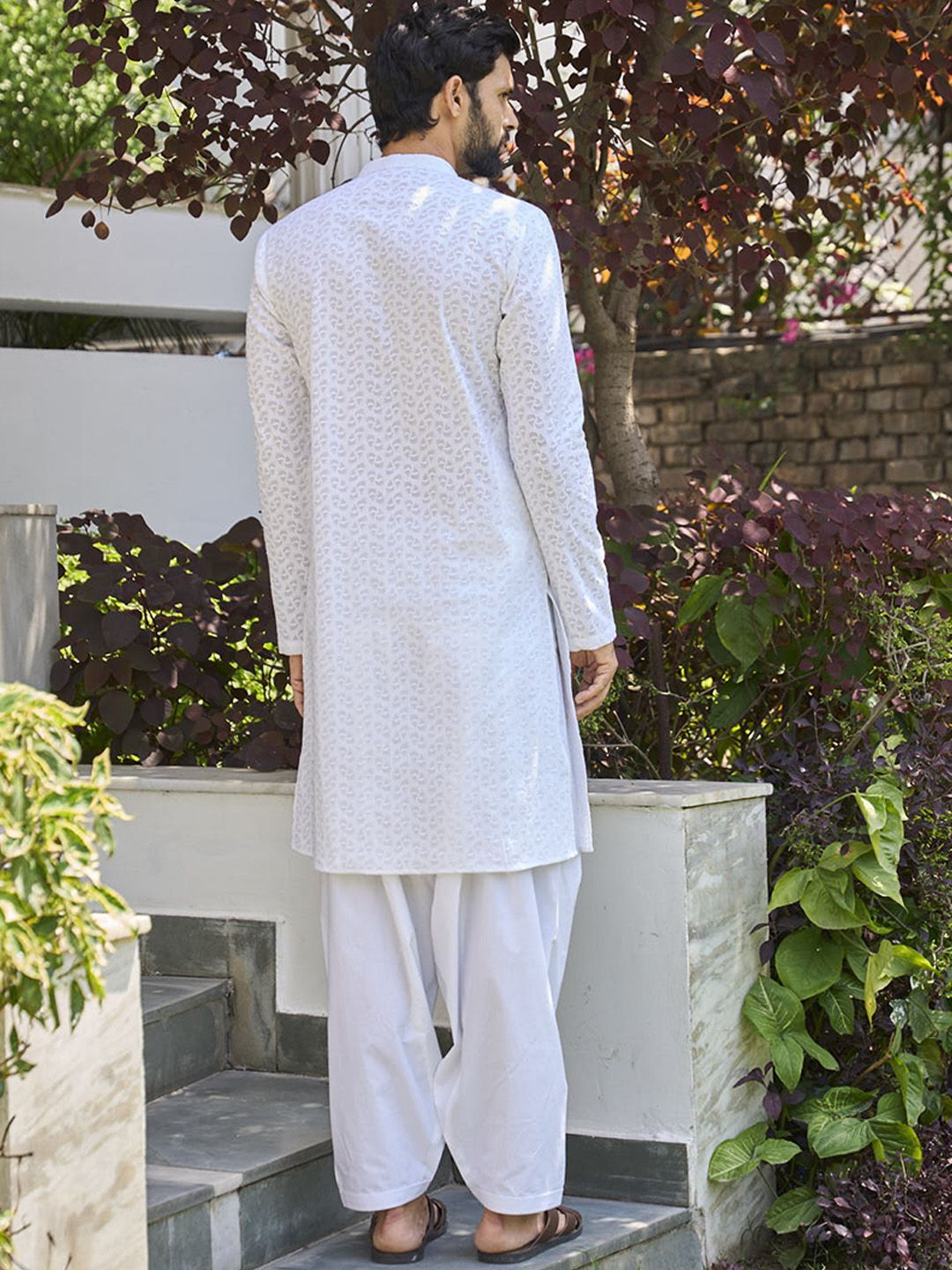 See Designs Ethnic Motif Embroidered Mandarin Collar Pure Cotton Kurta