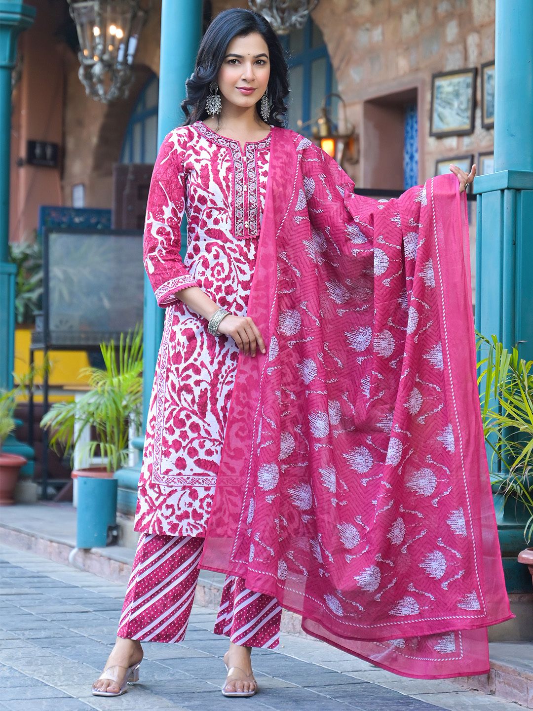 Varanga Floral Printed Round Neck Straight Kurta With Trousers & Dupatta