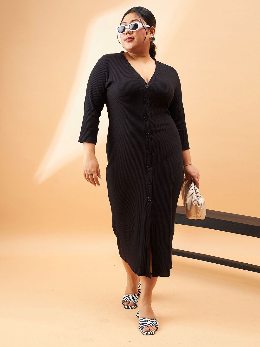 SASSAFRAS Curve Plus Size Black Ribbed V-Neck A-Line Midi Dress