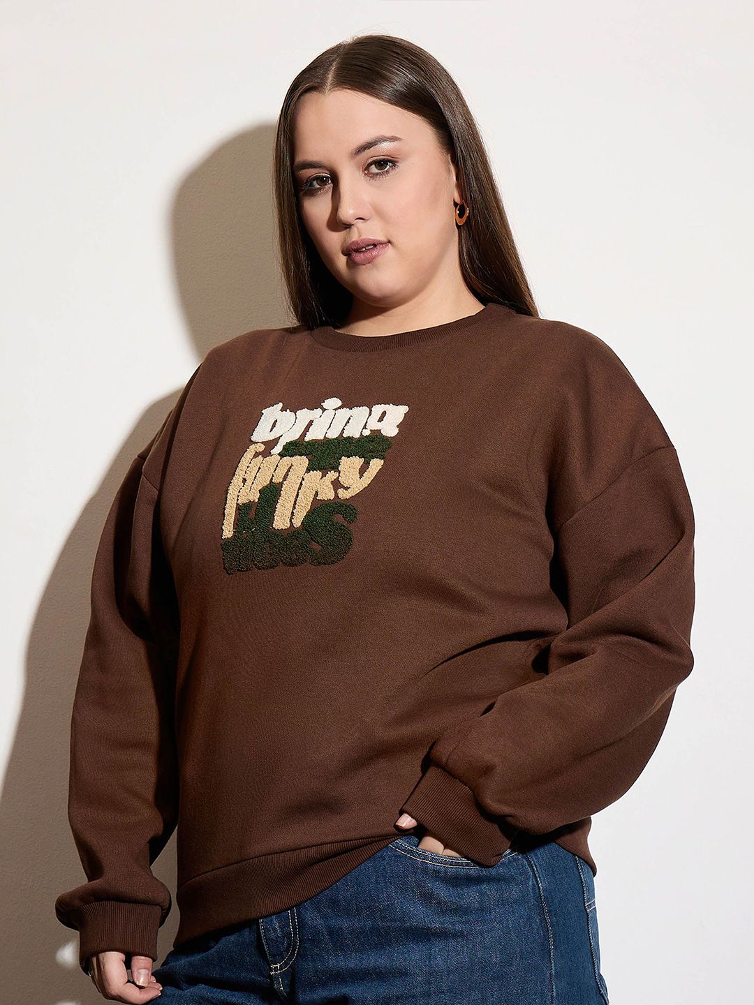 SASSAFRAS Curve Women Plus Size Embroidered Round Neck Long Sleeves Sweatshirt