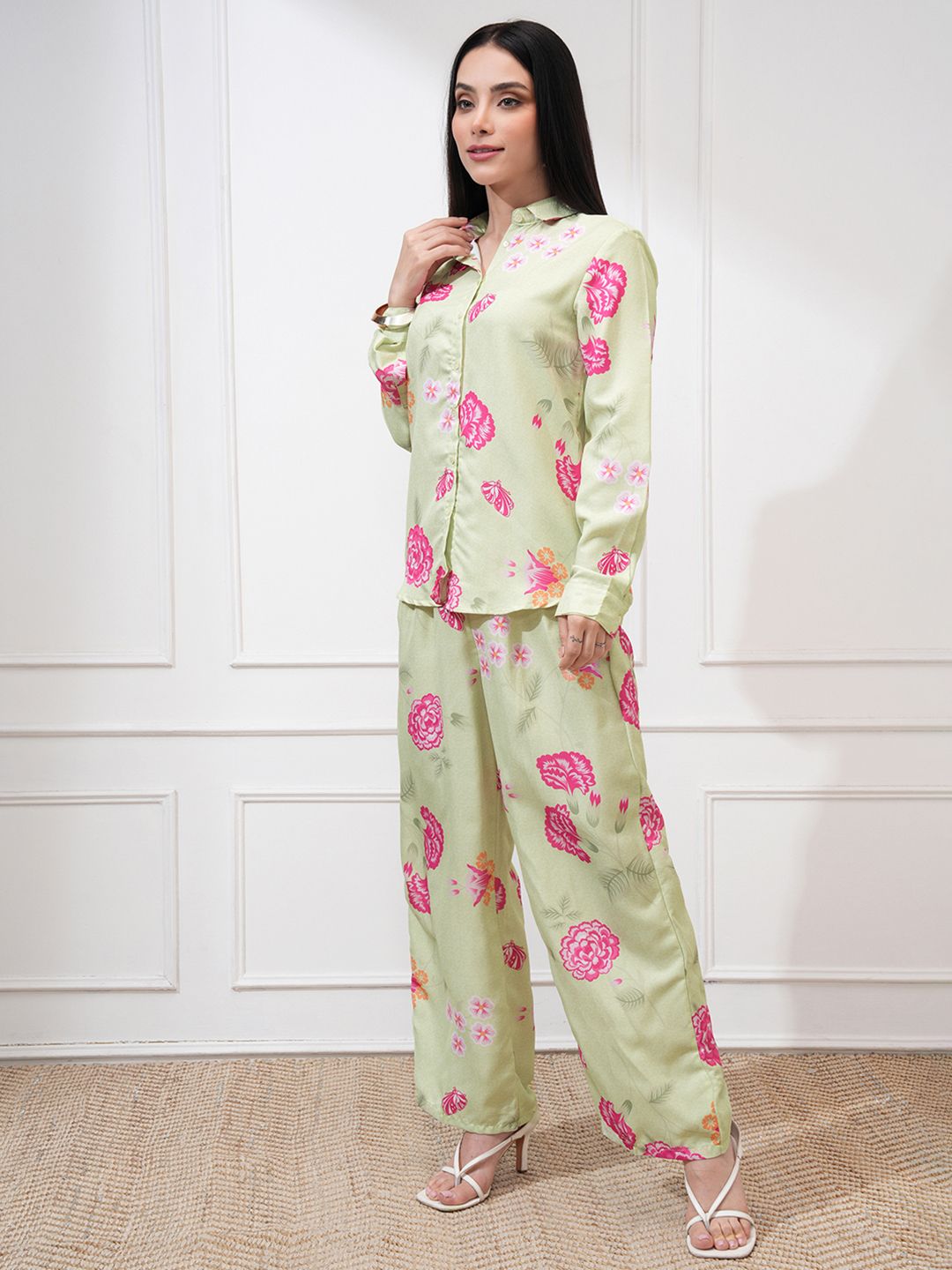Vastralay Green Floral Printed Long Sleeves Shirt With Trousers