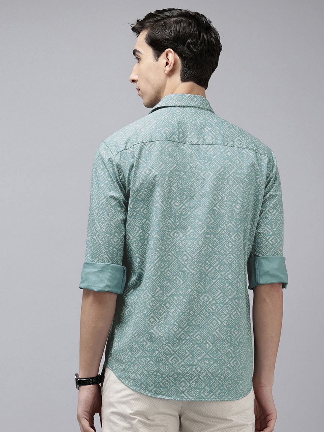 Park Avenue Pure Cotton Slim Fit Geometric Printed Casual Shirt