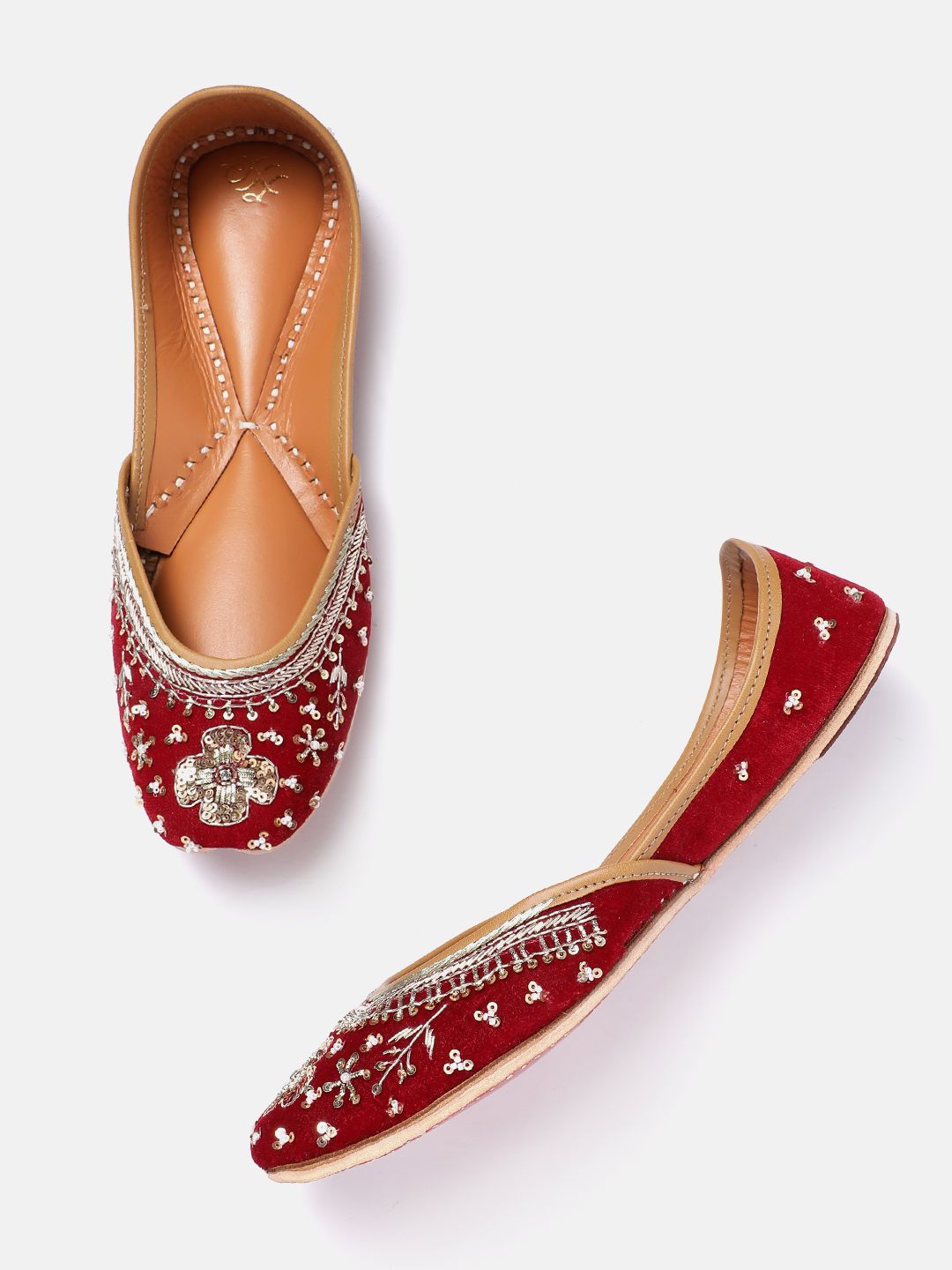 House of Pataudi Leather Embellished Ethnic Mojaris